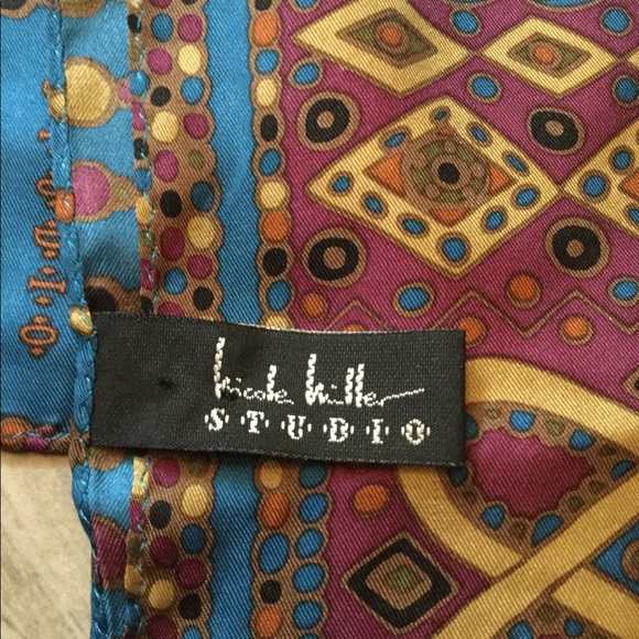 Bundle of scarves - Picture 4 of 7